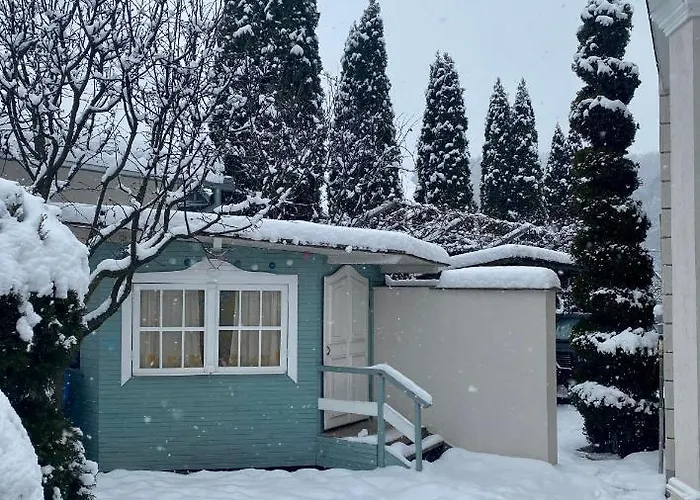 Вилла Поляна 招待所 波利亚纳