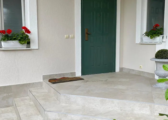 招待所 Вилла Поляна 波利亚纳