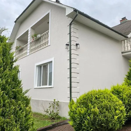 招待所 Вилла Поляна *