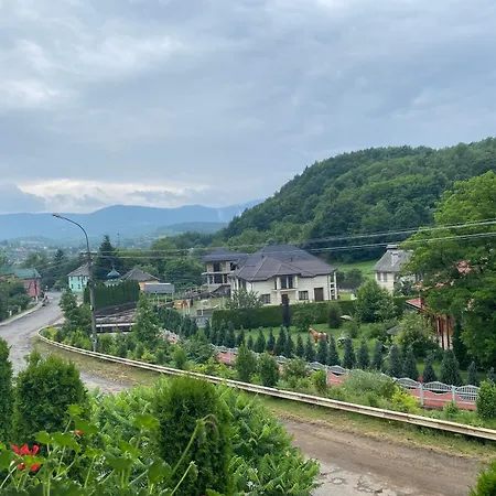 招待所 Вилла Поляна *